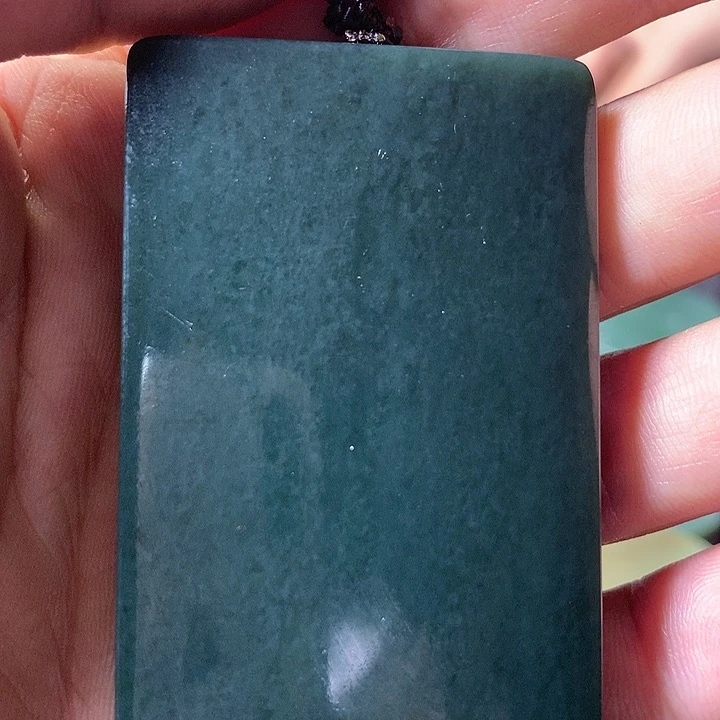颈饰未镶嵌和田玉（糖玉）