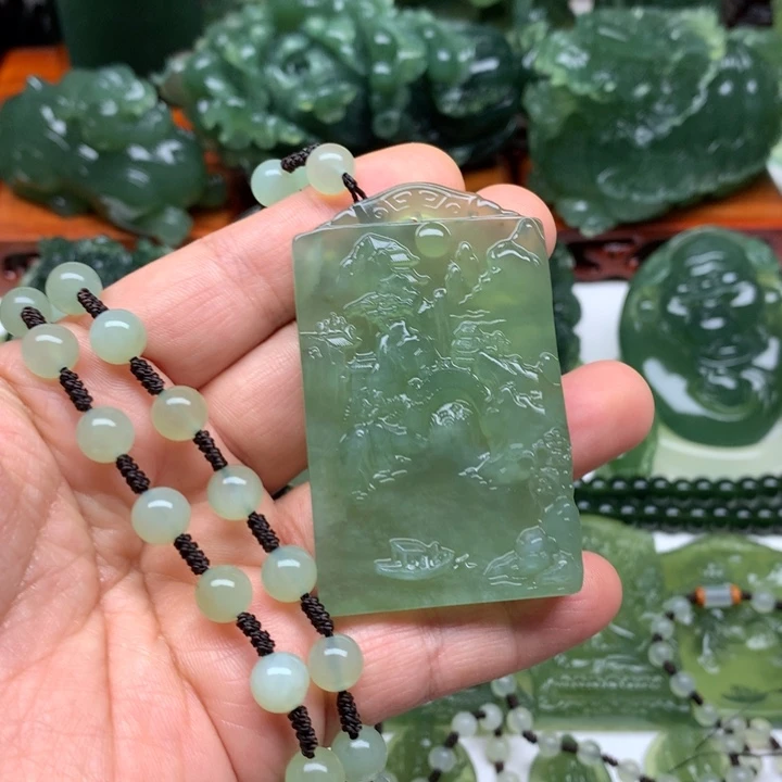 今***过蛇纹石玉未镶嵌颈饰