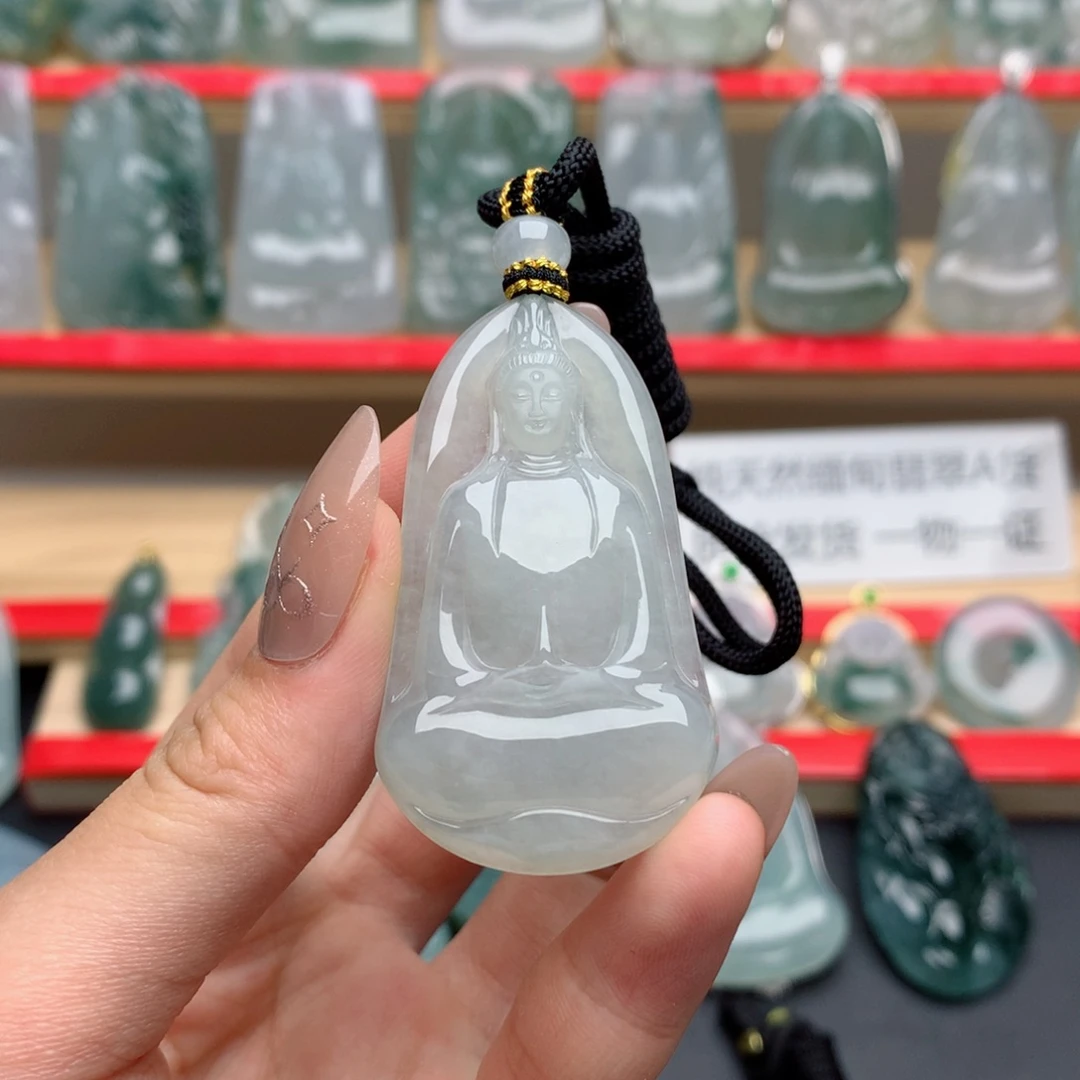 翡翠未镶嵌颈饰素衣