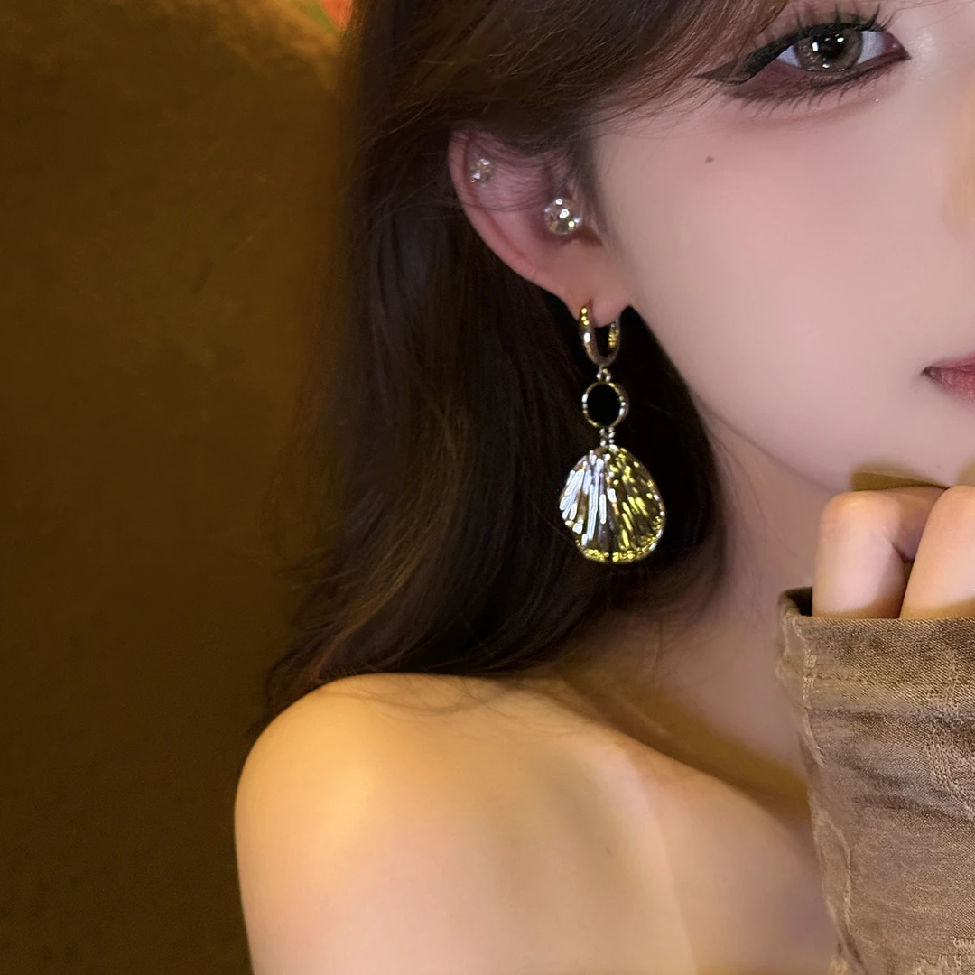 铜合金耳饰 复古时尚气质扇形金属耳环轻奢法式通勤百搭耳饰