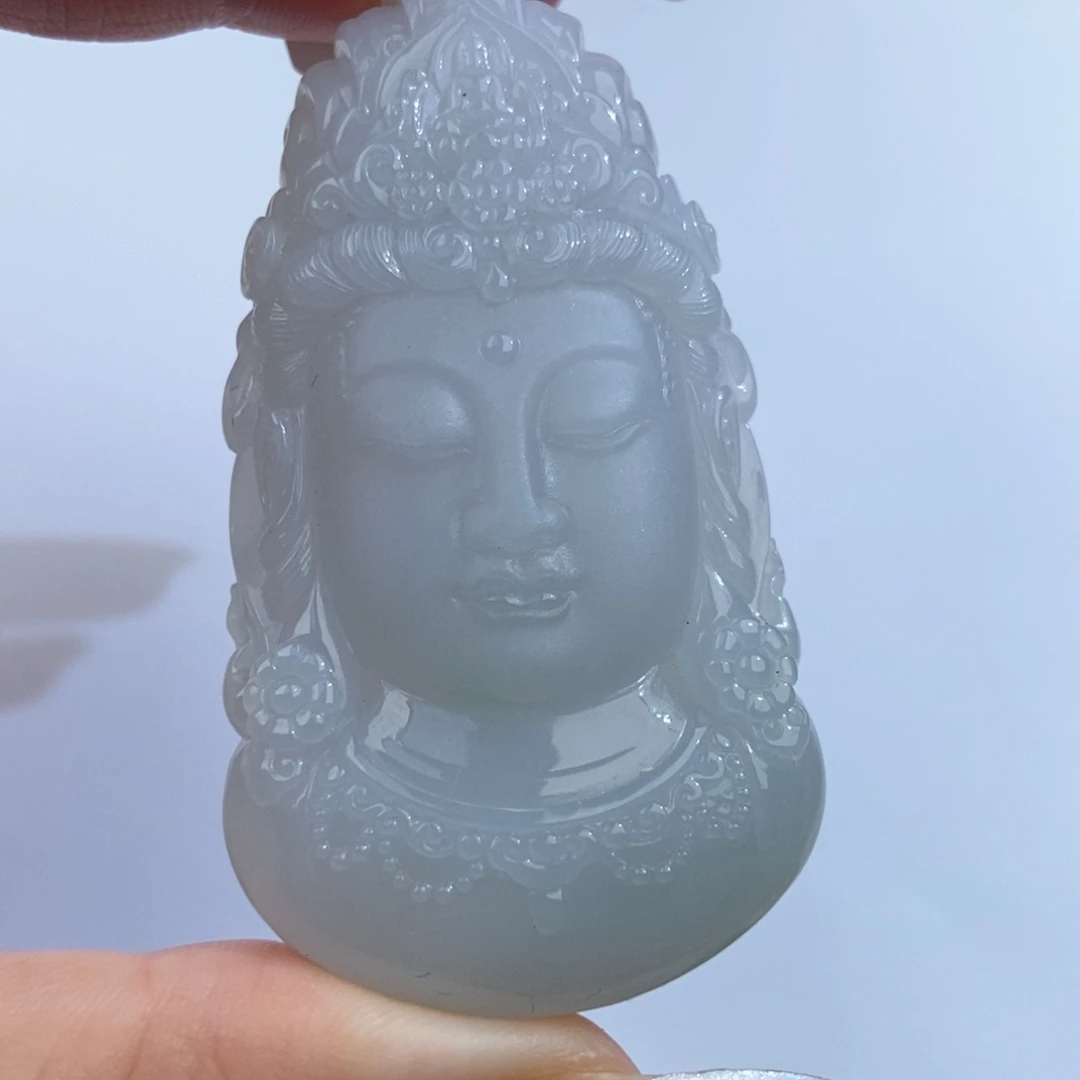 翡翠未镶嵌颈饰观音首