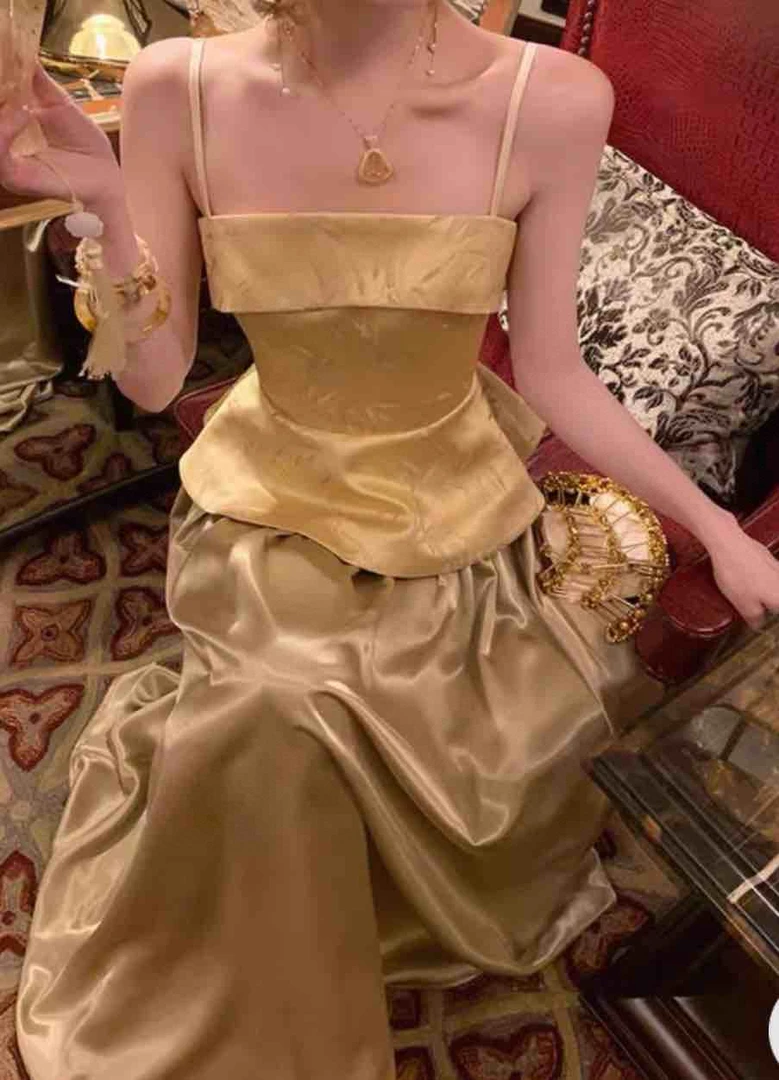 百褶复古裙子半裙高腰显瘦气质上衣小众森系时尚套装吊带时尚