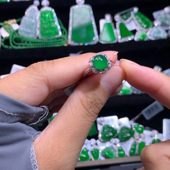 【闪购商品】颈饰银S925镶嵌翡翠天然翡翠
