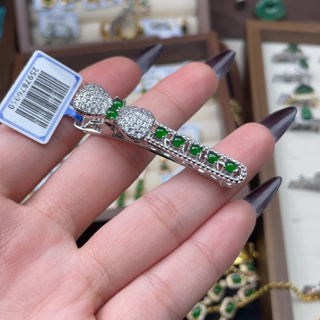 翡翠合金颈饰翡翠