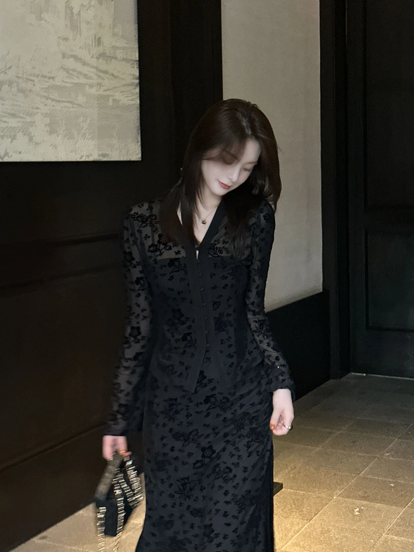 T113151F黑色法式修身显瘦收腰裙子时尚套装秋冬休闲风民族风