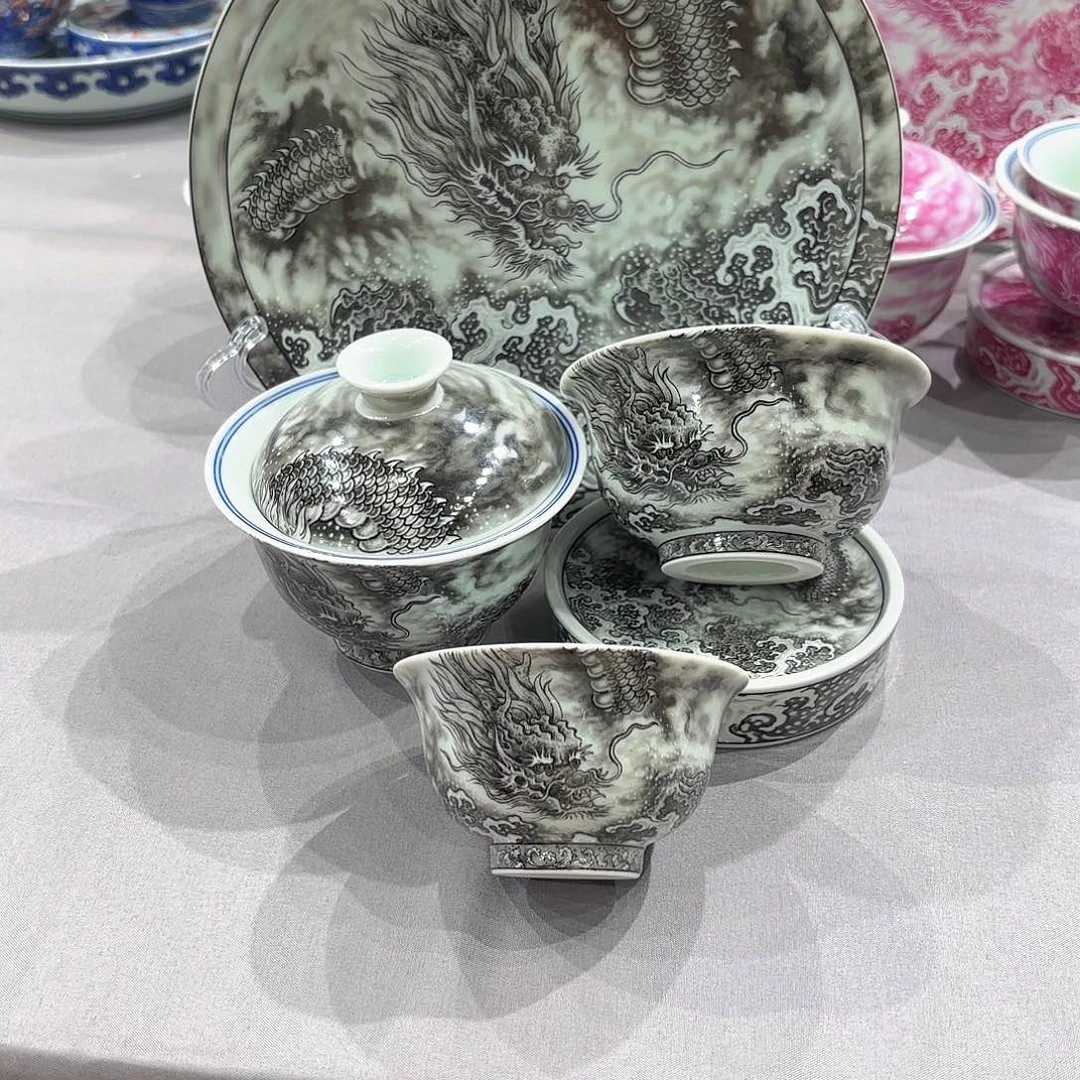 瓷片景德镇瓷器精品陈列