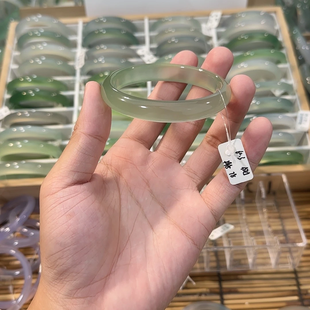 玛瑙/玉髓未镶嵌手镯圈口60.3