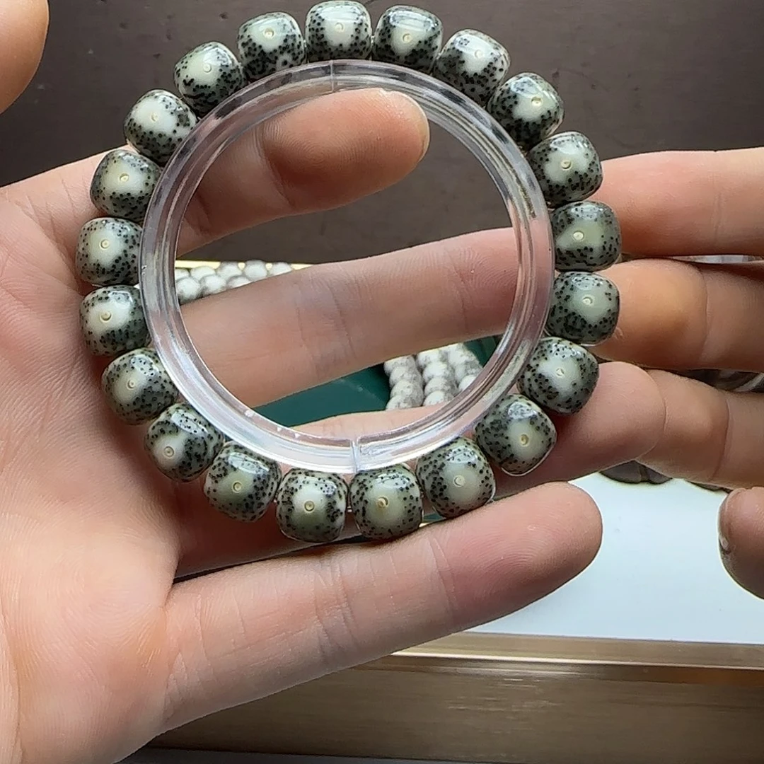 星月菩提手串F10。