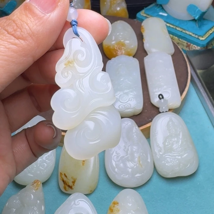 颈饰未镶嵌和田玉