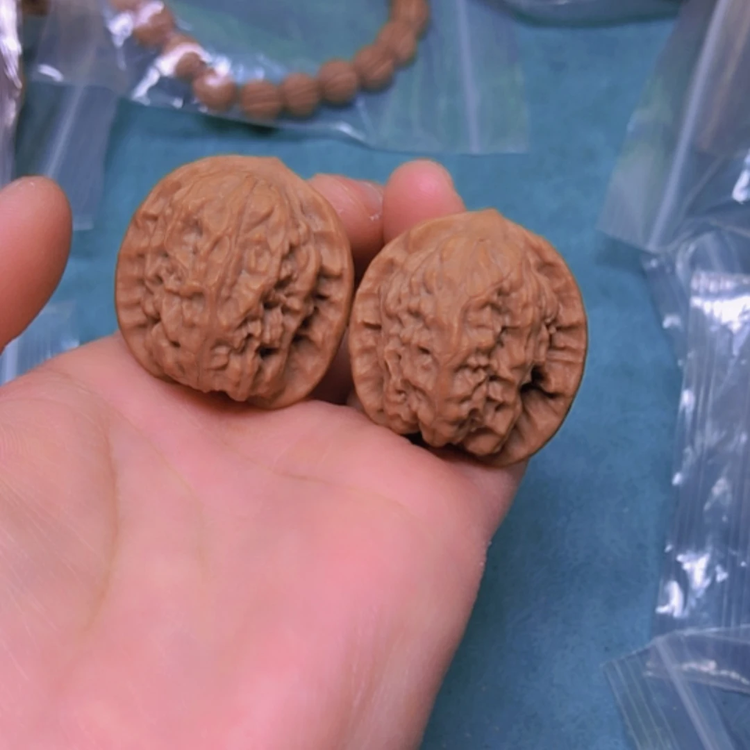 【闪购商品】摆件核桃32野狼全品