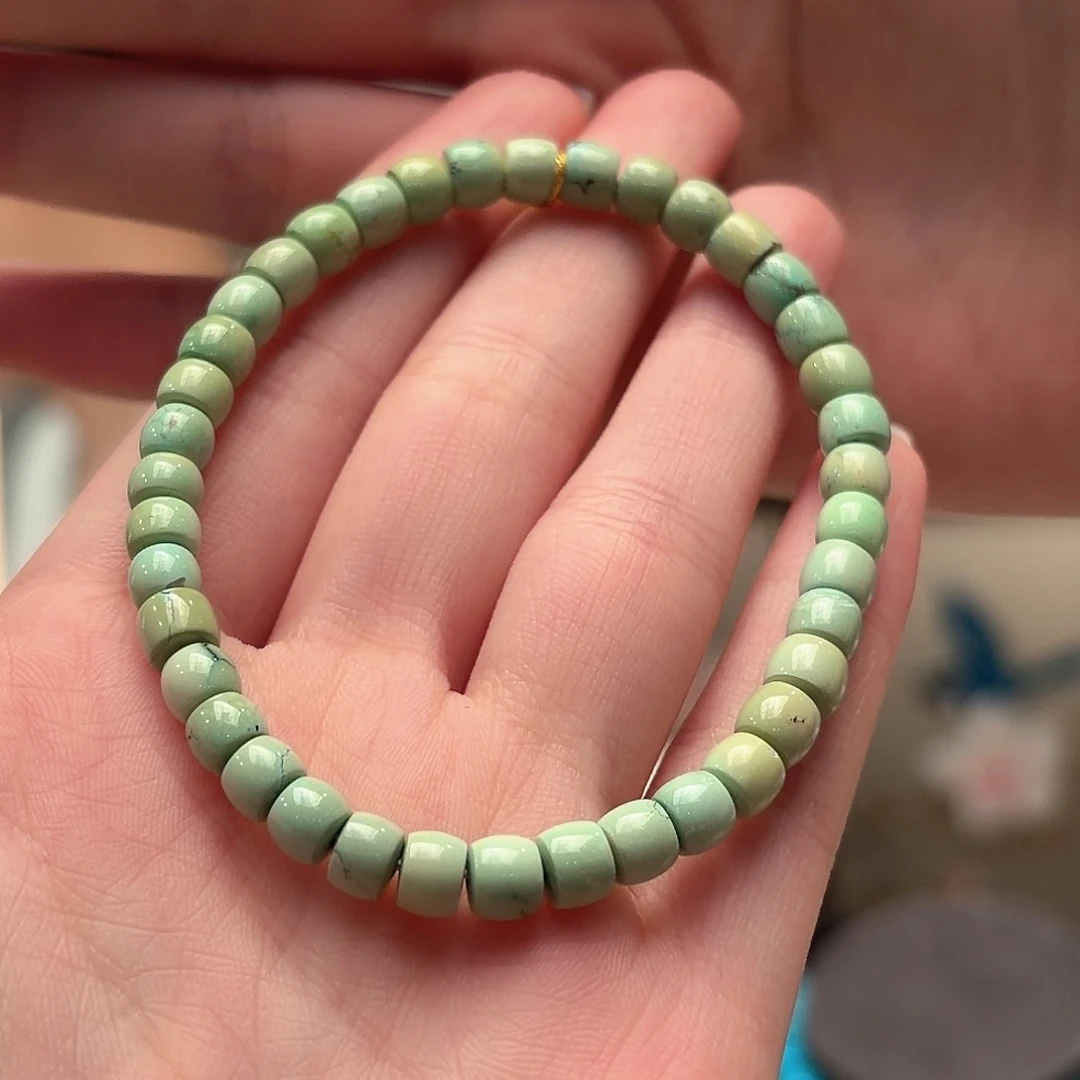 绿松石未镶嵌颈饰