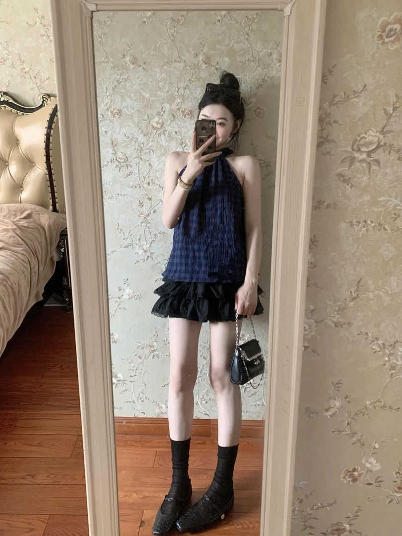 套装穿搭挂脖露肩上衣韩系格纹无袖背心女高腰显瘦百搭蓬蓬半身裙