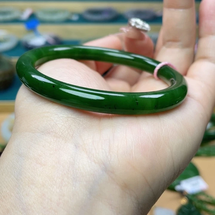 和田玉手镯58+圈口   编号35未镶嵌