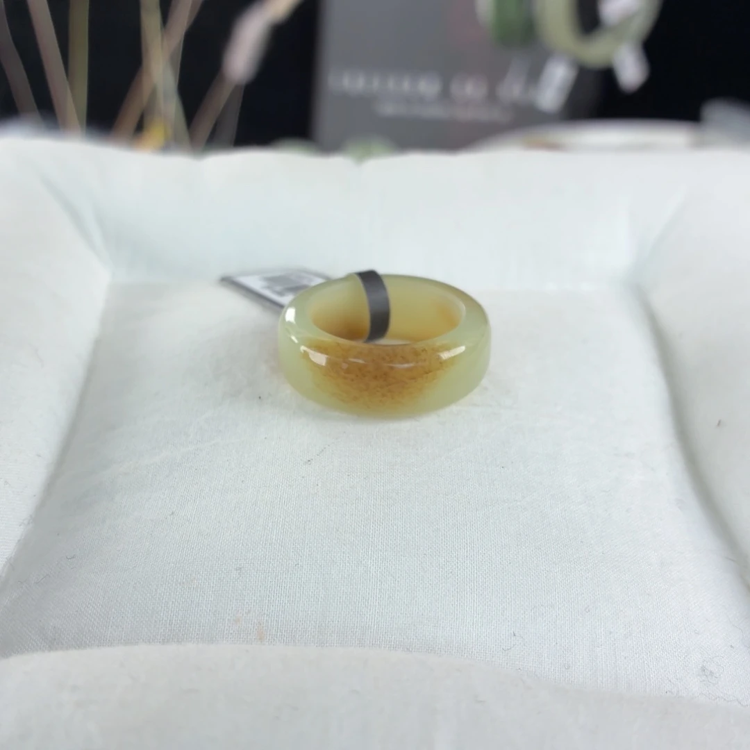 和田玉未镶嵌戒指i49飘糖圆切17.3不退换