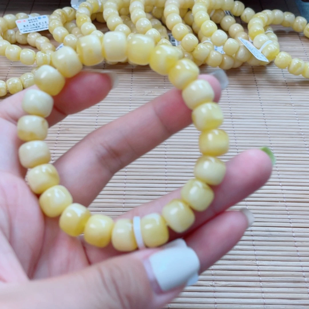 裸石蜜蜡未镶嵌蜜蜡