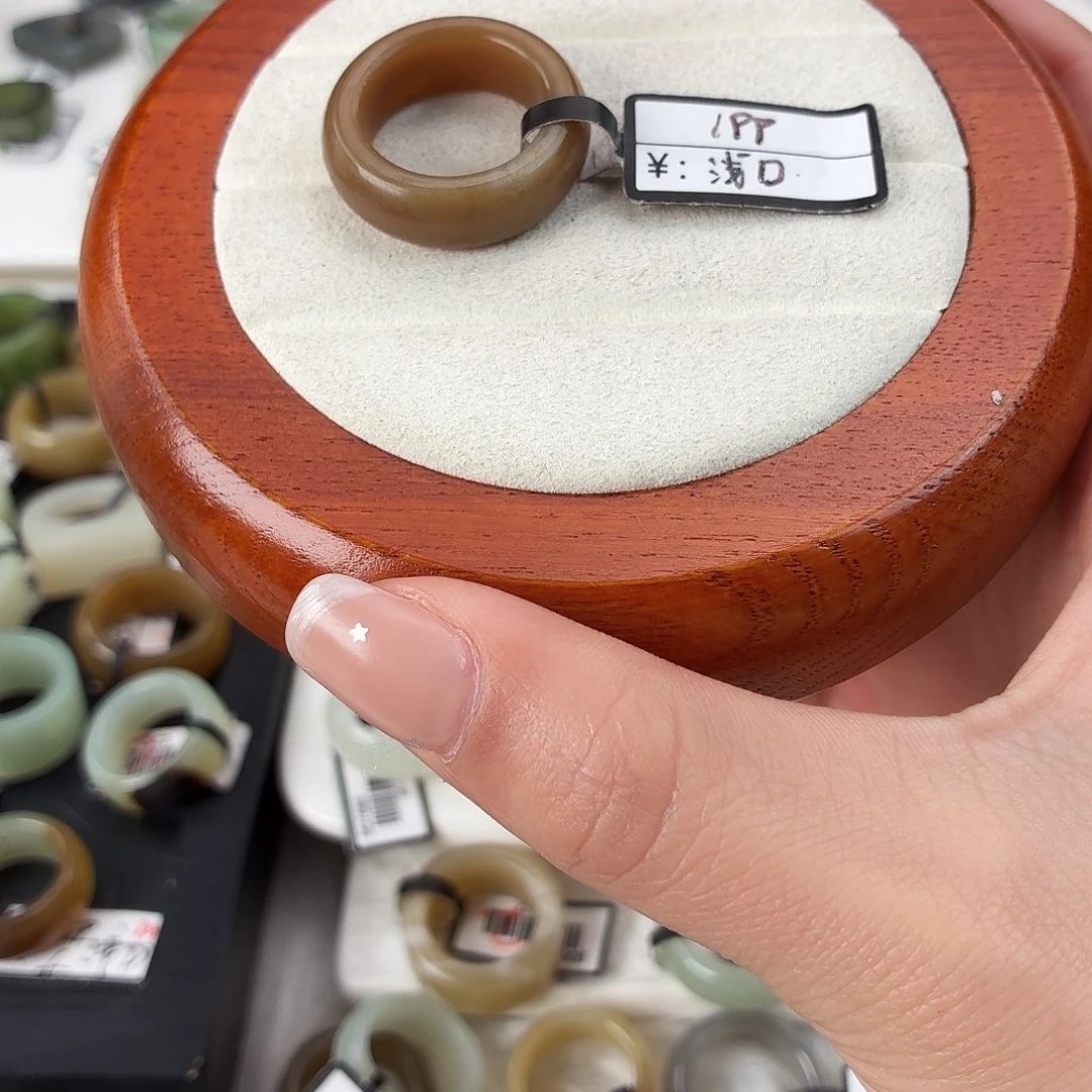 和田玉未镶嵌戒指Q87糖轮胎内径17.0港码15