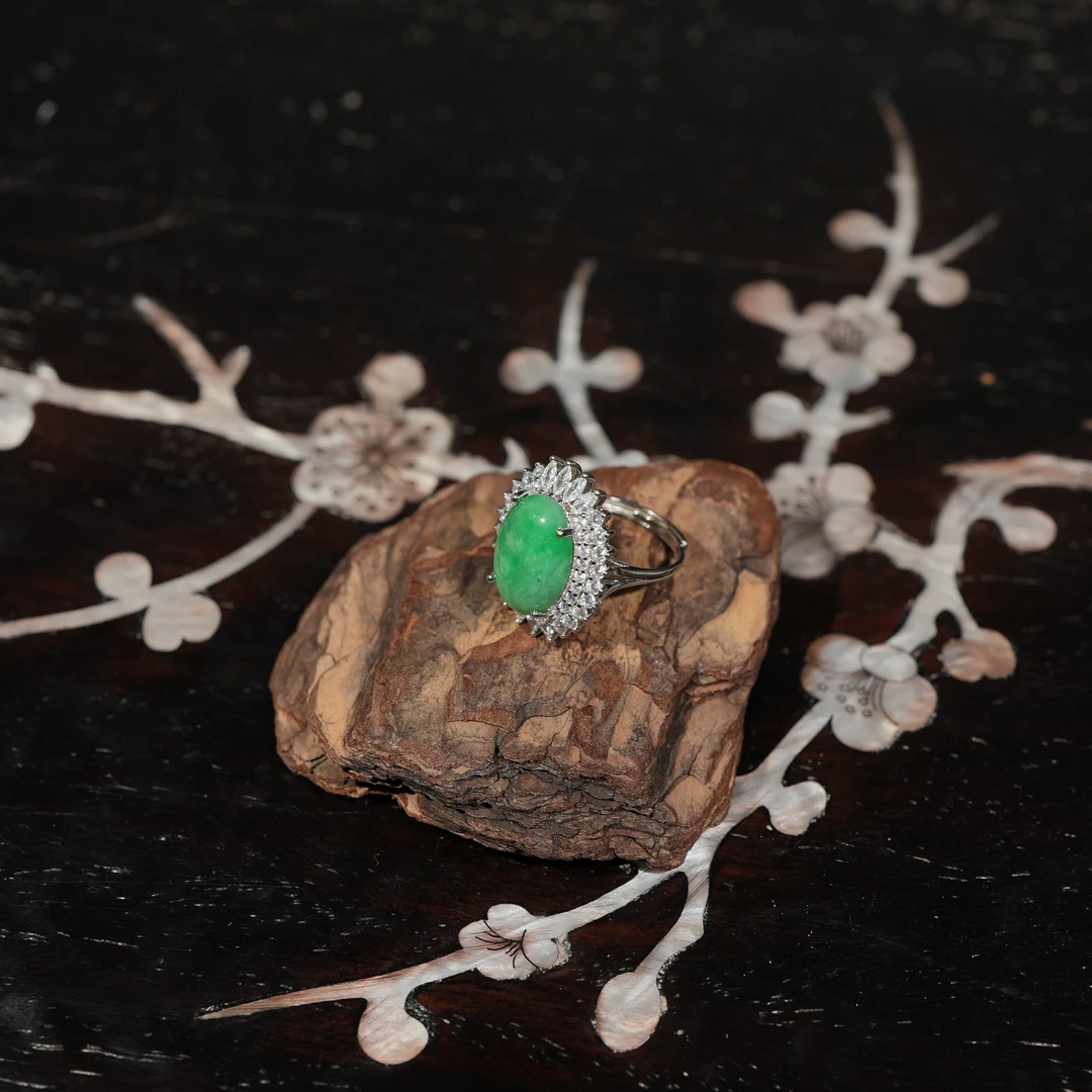 1.9香港王老板-翡翠镶嵌戒指3y927