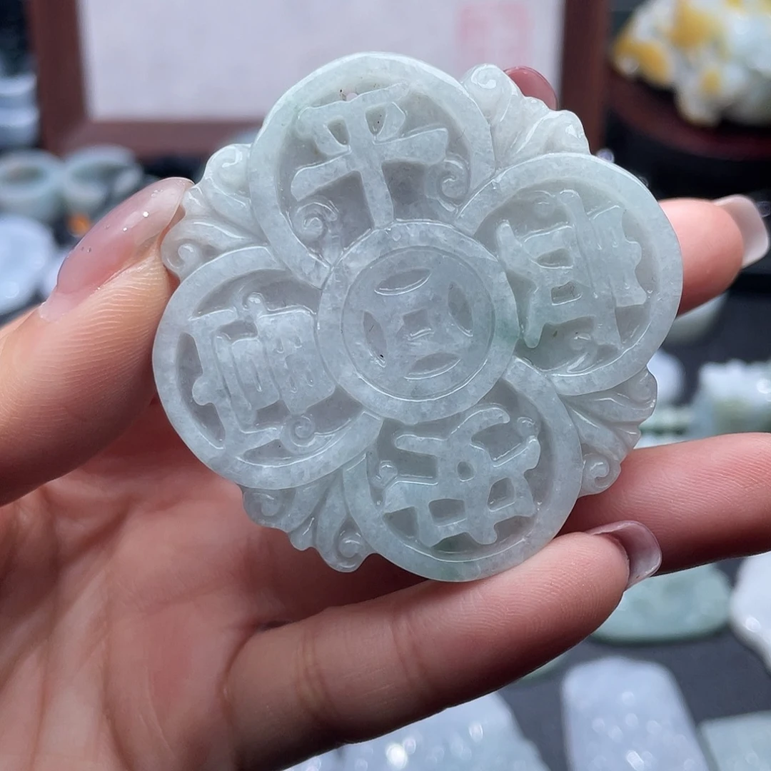 翡翠未镶嵌颈饰翡翠