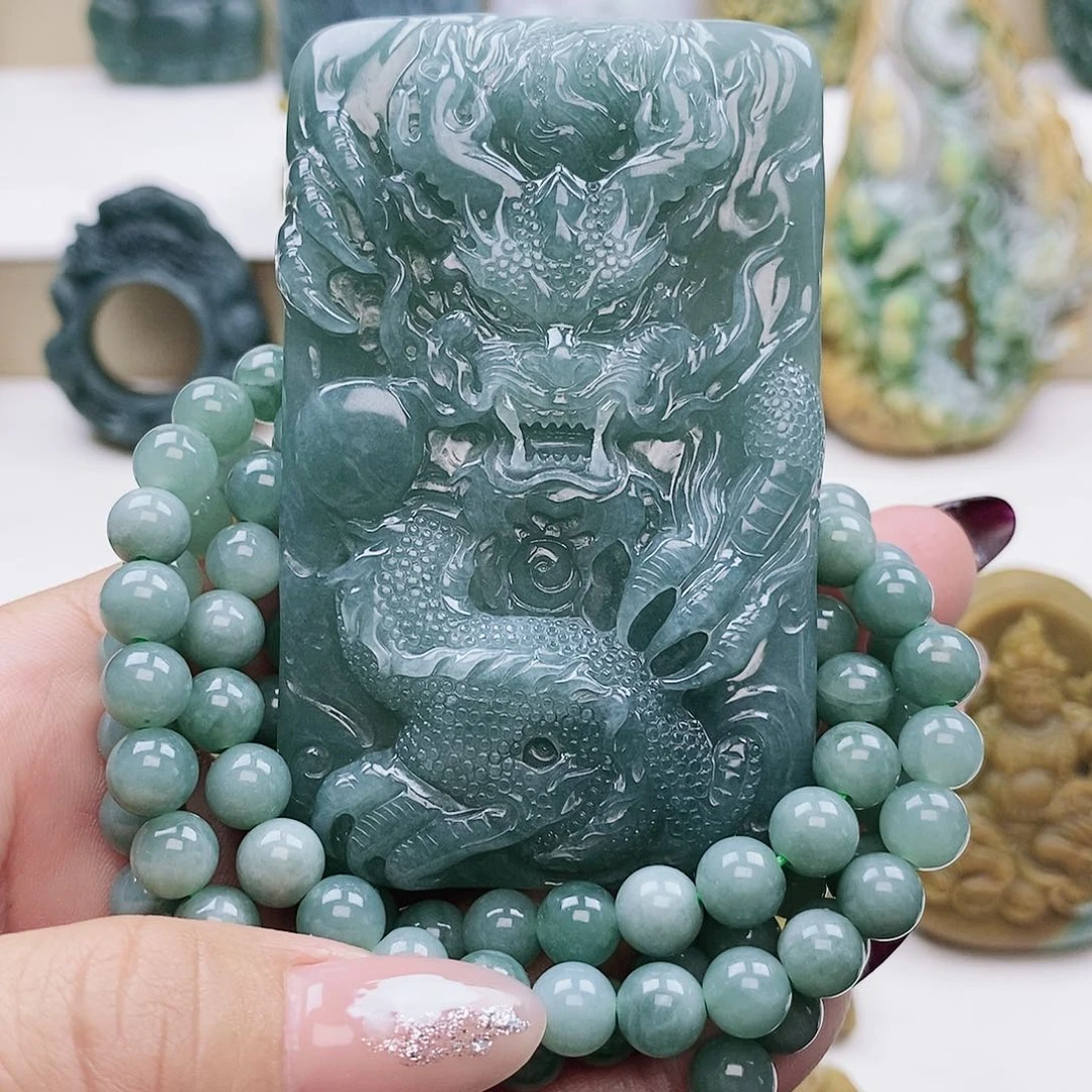 颈饰未镶嵌翡翠】