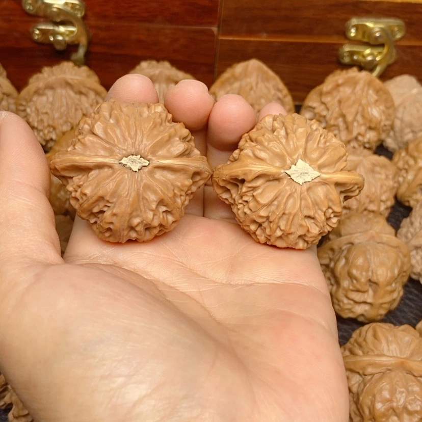 【闪购商品】吊坠文玩核桃十*宫灯44