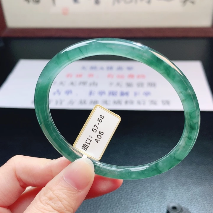 翡翠未镶嵌手镯翡翠手镯91