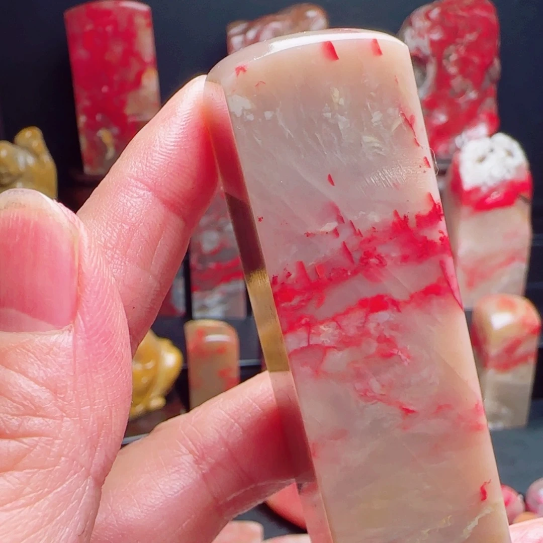 昌化石昌化鸡血石