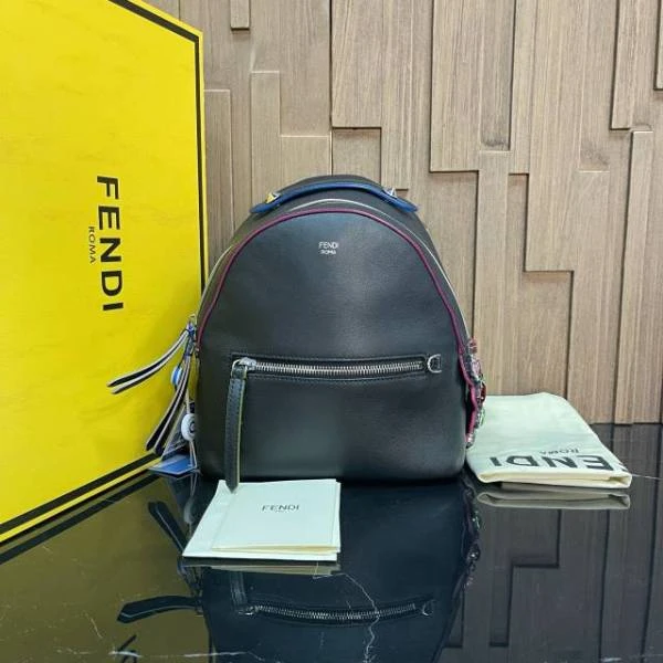 芬迪/包包/95新/市场价14800/250916TA0019