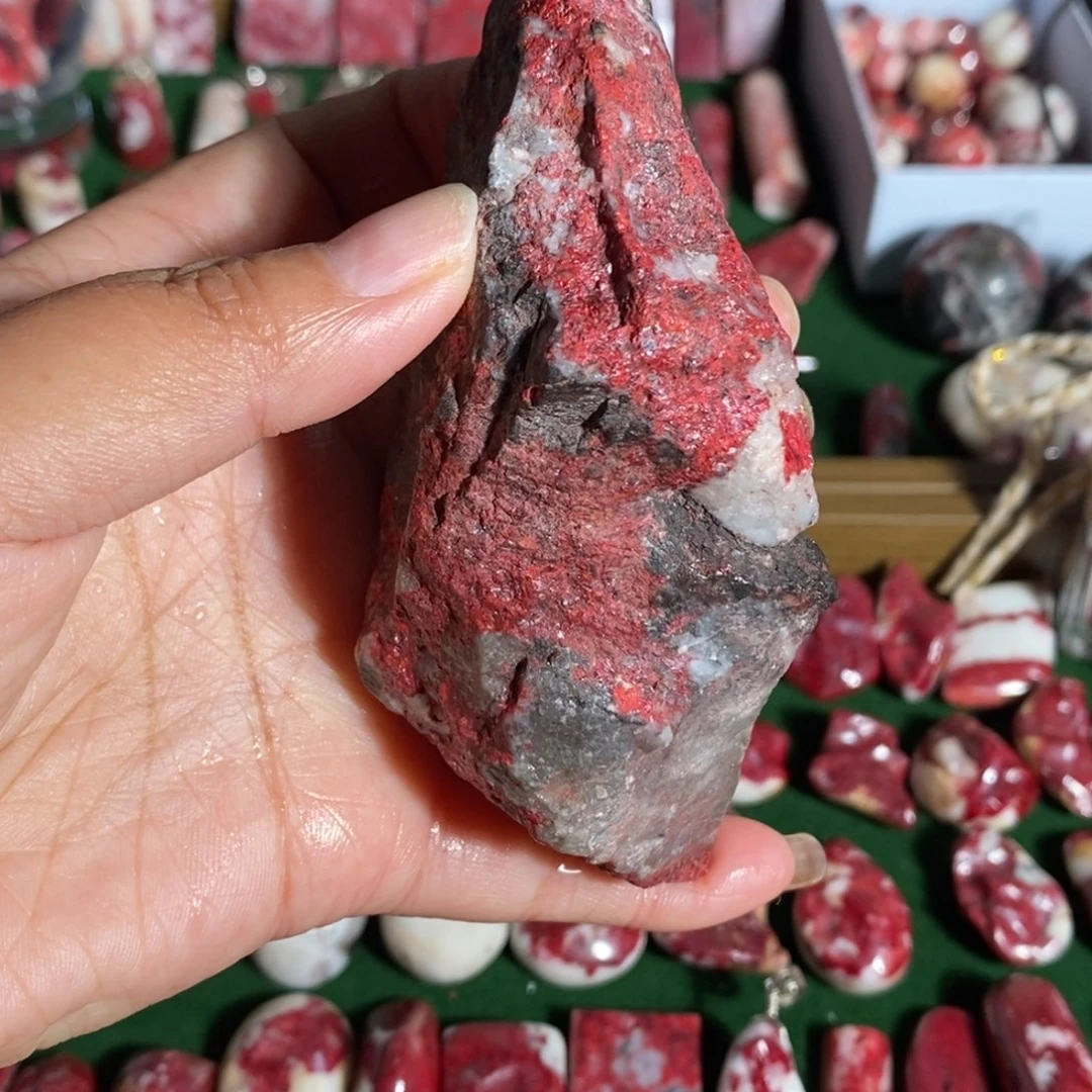 那***海天然辰砂天然朱砂晶体原石毛料