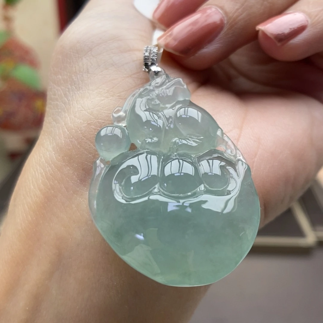 翡翠18K金镶嵌颈饰吊坠23