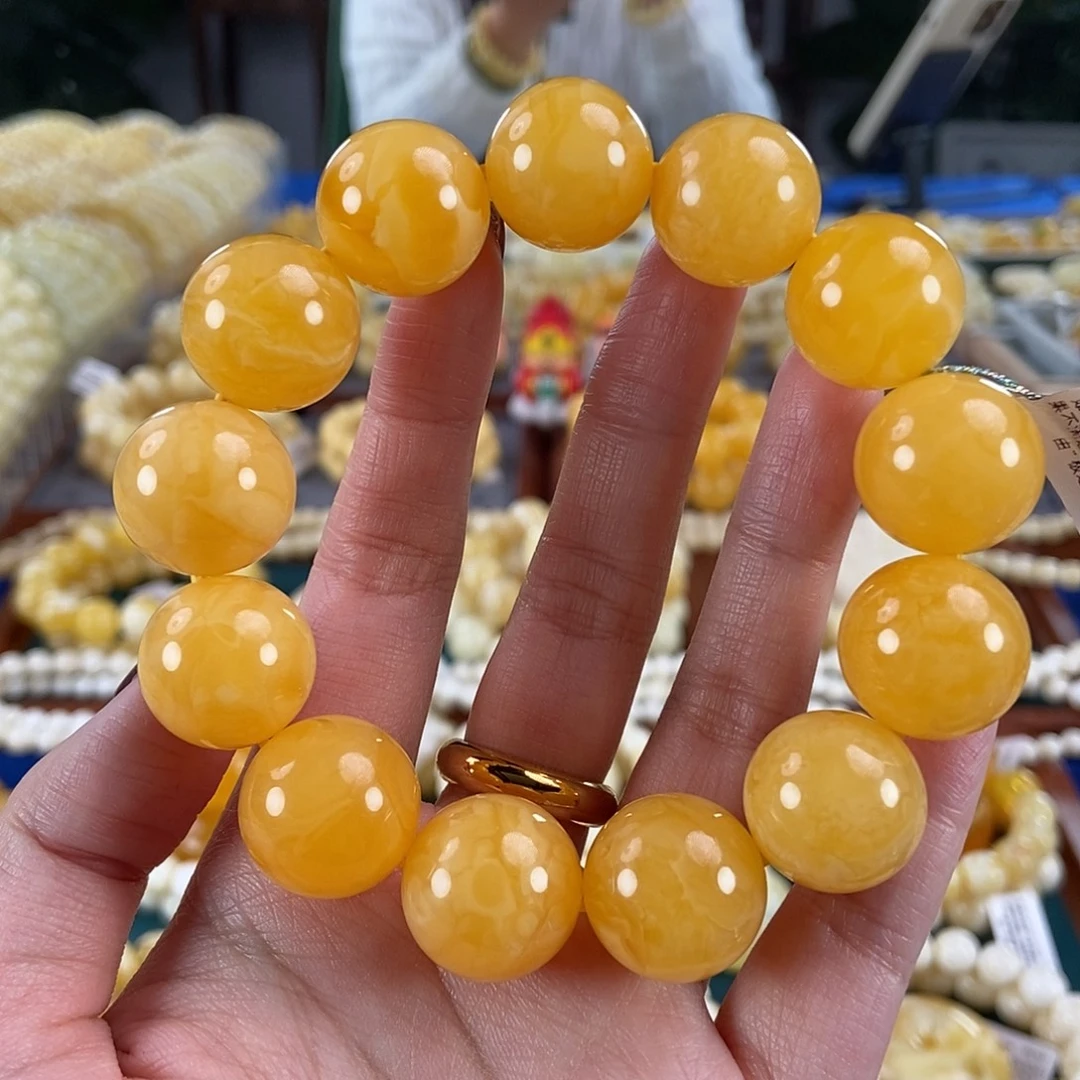 琥珀未镶嵌珠宝奇石17 40.35 鸡油红满蜡