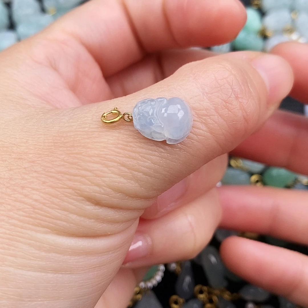 翡翠颈饰18K金镶嵌貔貅