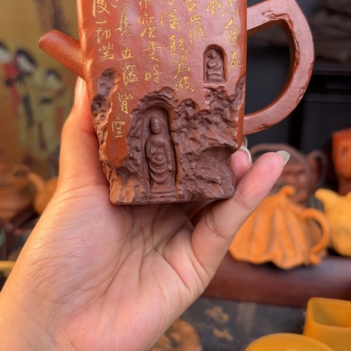 茶壶紫砂有*那个人说他在外面找的
