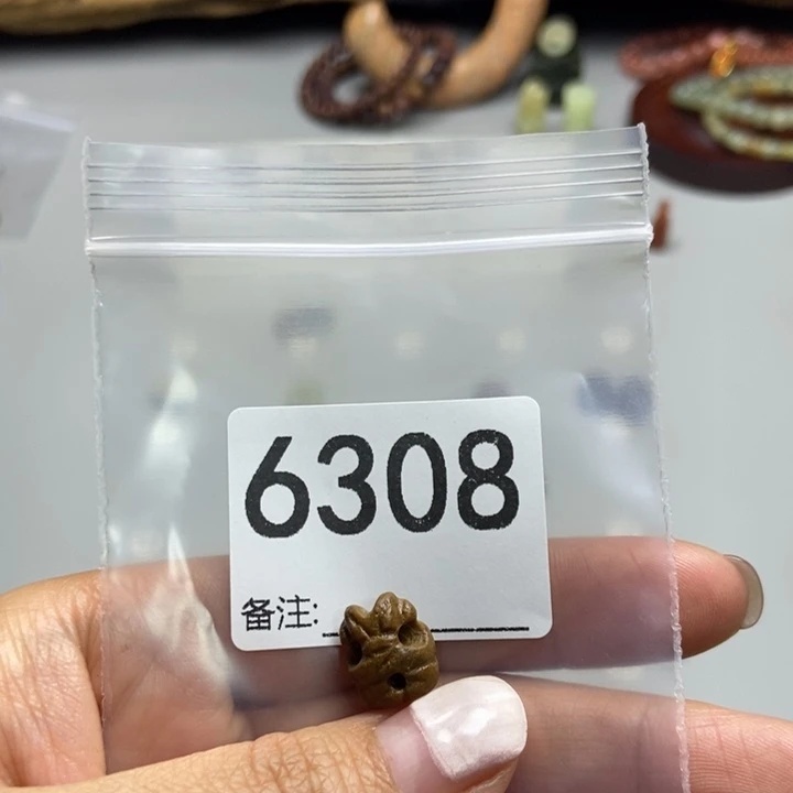 3***光蛇纹石玉未镶嵌项链