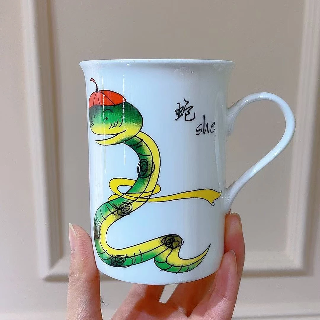 2025蛇年新款萌萌蛇陶瓷创意杯子摆件