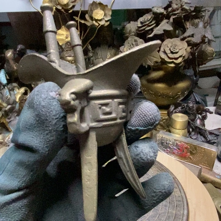 余***丹铜工艺品理性消费