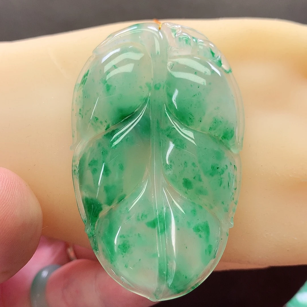 石英质玉未镶嵌颈饰富**生