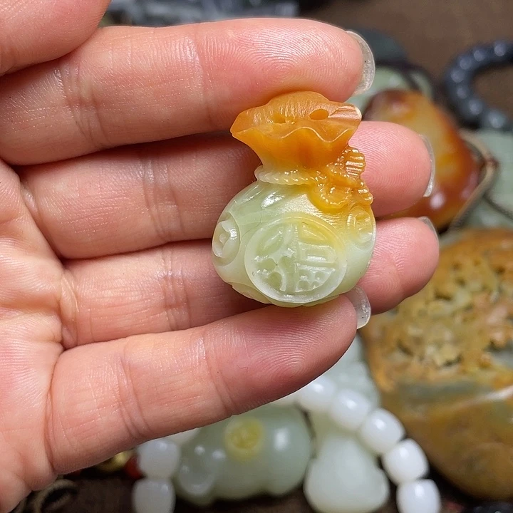 未镶嵌和田玉把件