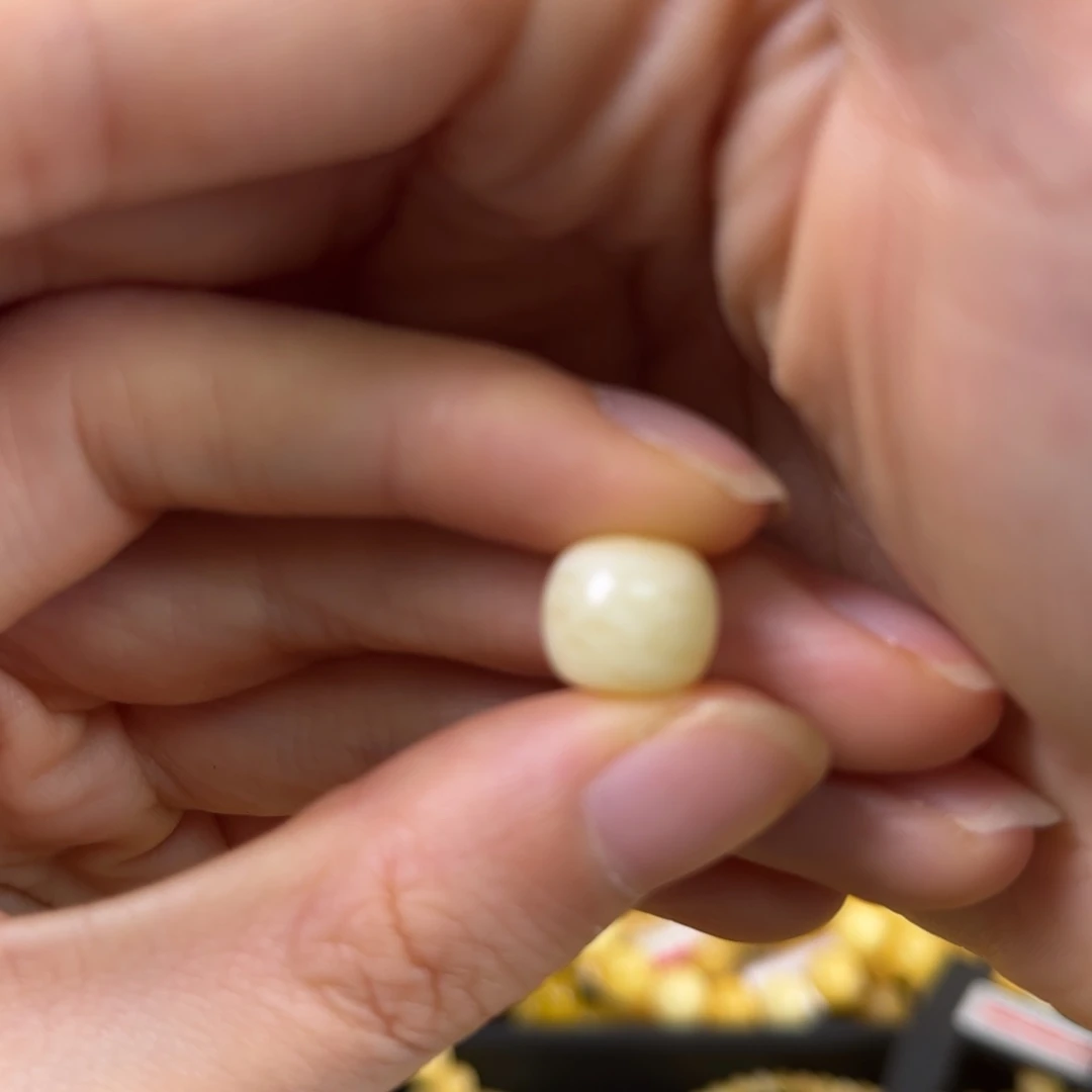 裸石琥珀未镶嵌10+瓷白虎皮