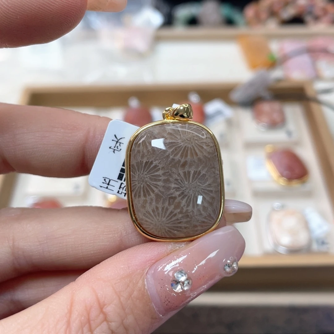 硅化珊瑚（珊瑚玉）手链未镶嵌我***肉281