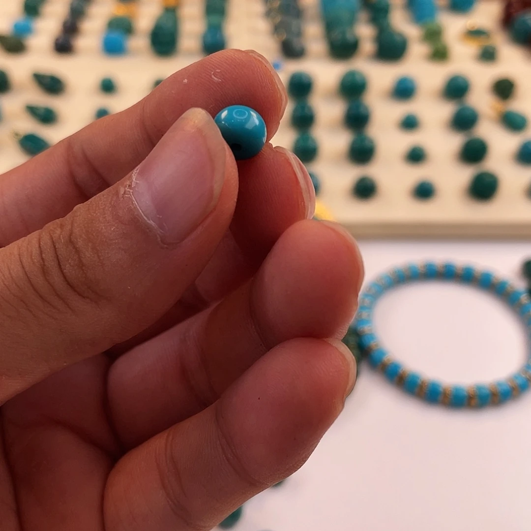 绿松石未镶嵌颈饰