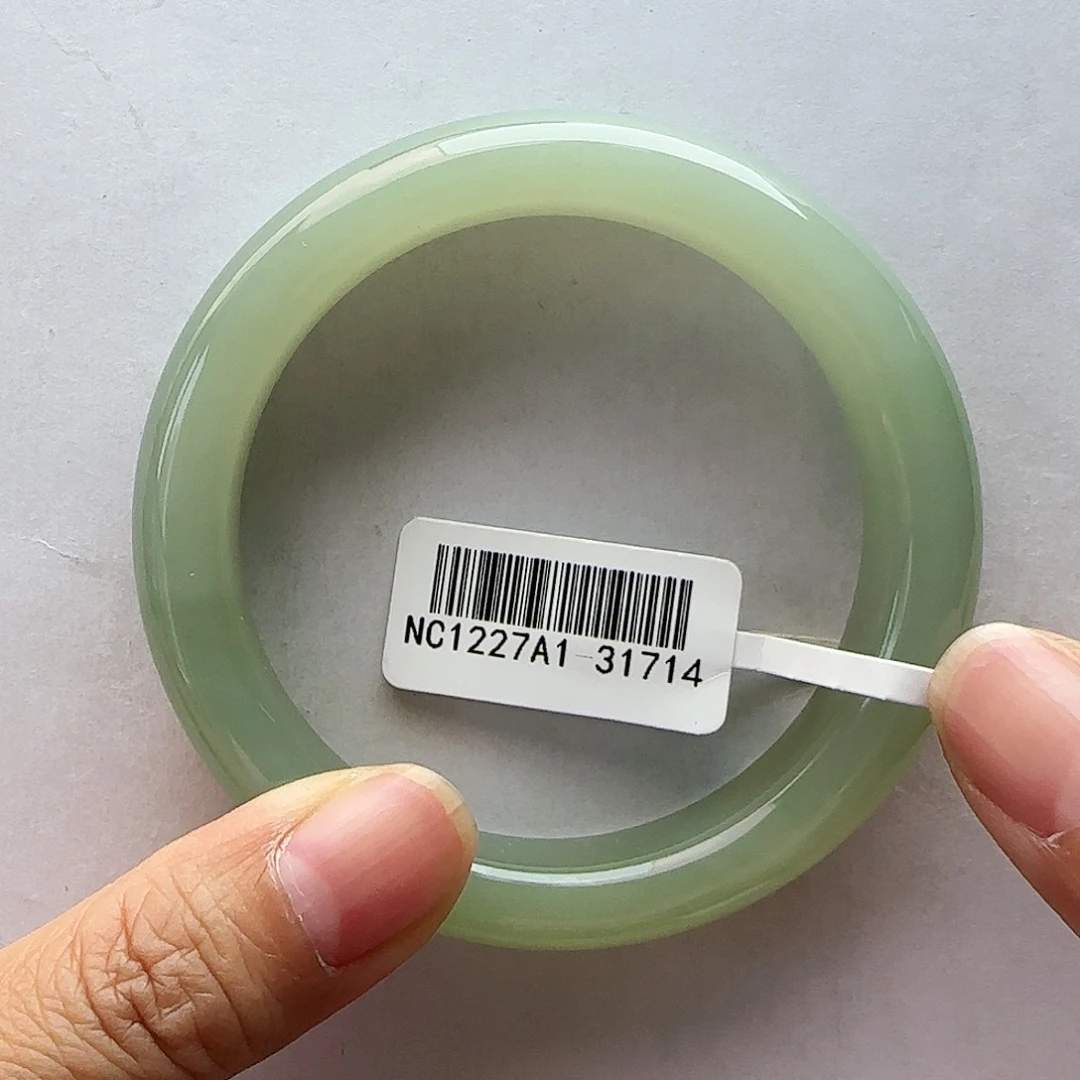 和田玉手镯未镶嵌五**?53+