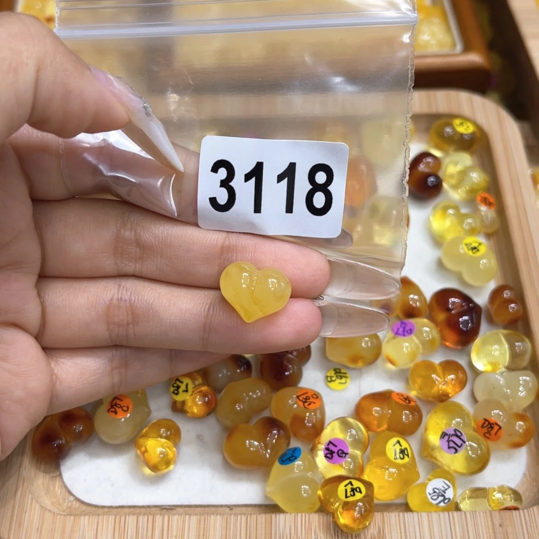 路***光琥珀未镶嵌珠宝奇石