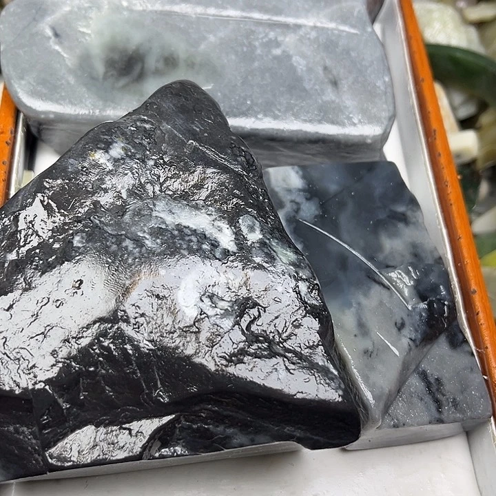 未镶嵌和田玉珠宝奇石