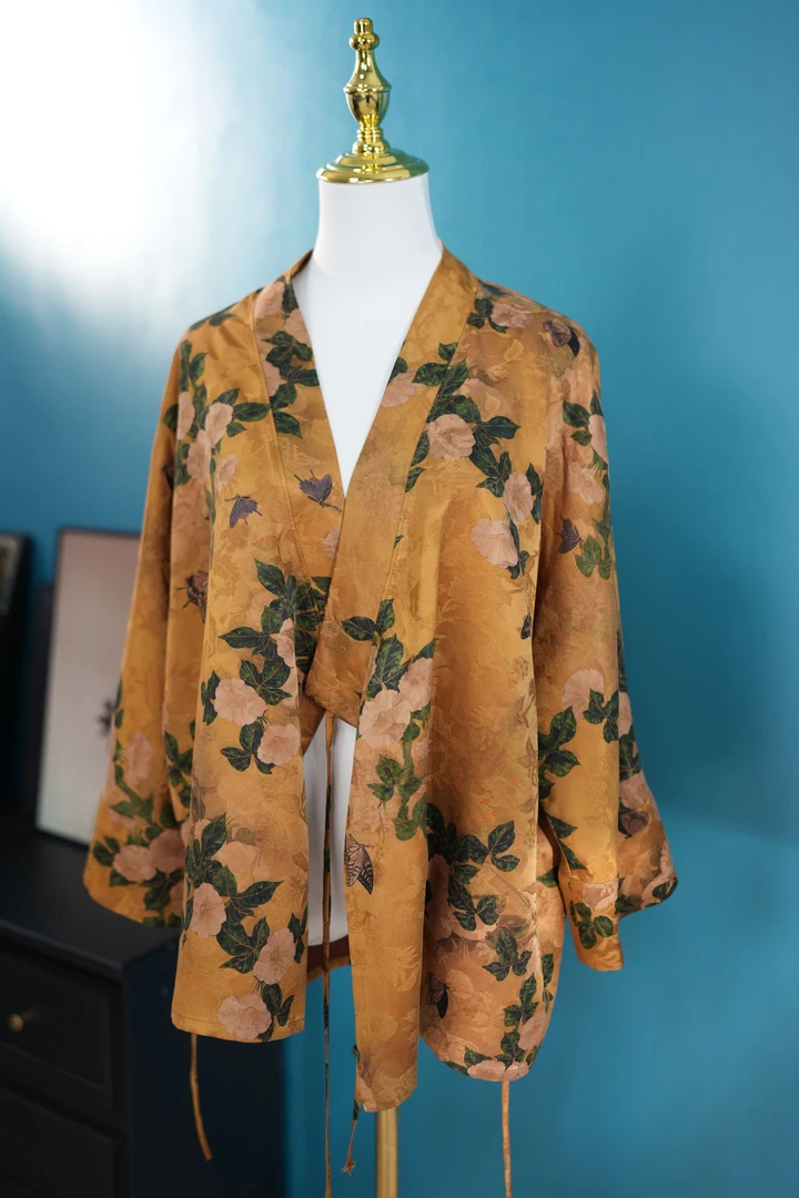 C042.茶服上衣女士