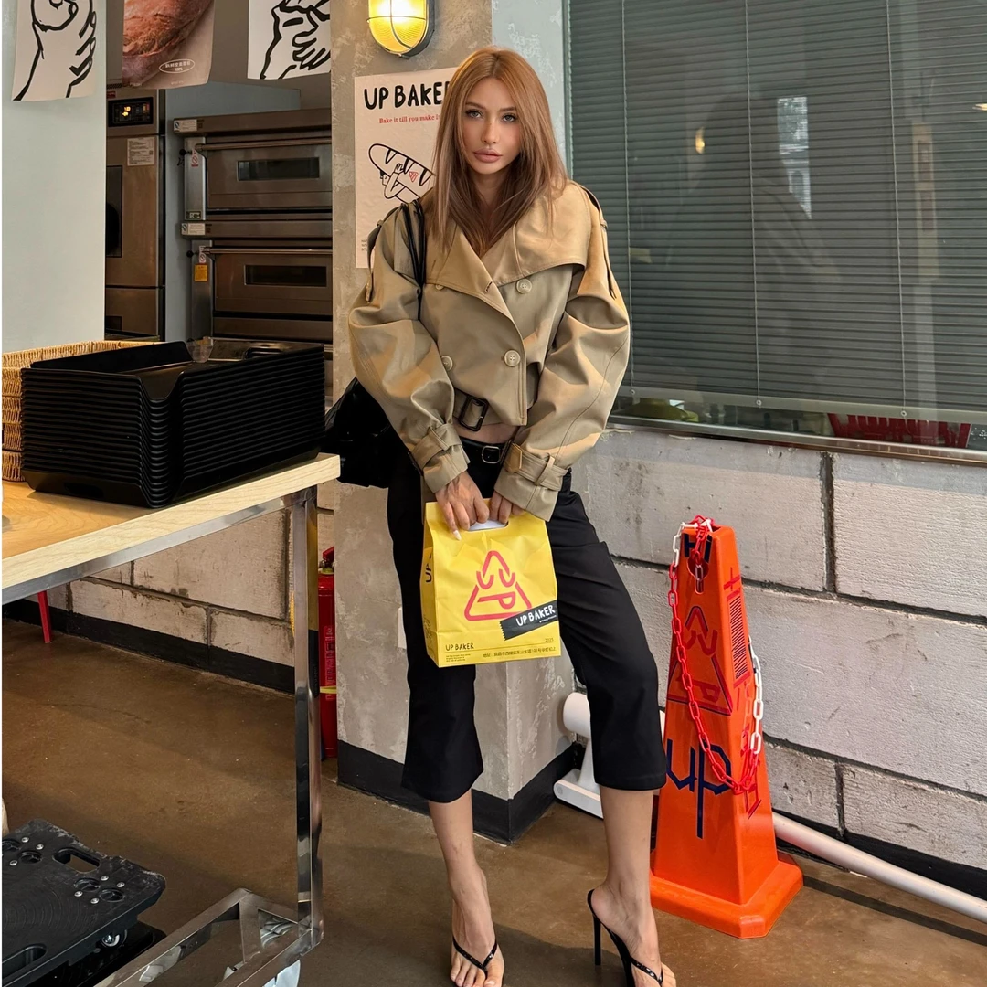 英伦风长袖短款风衣外套女秋季2025新款高级感气质宽松百搭上衣服