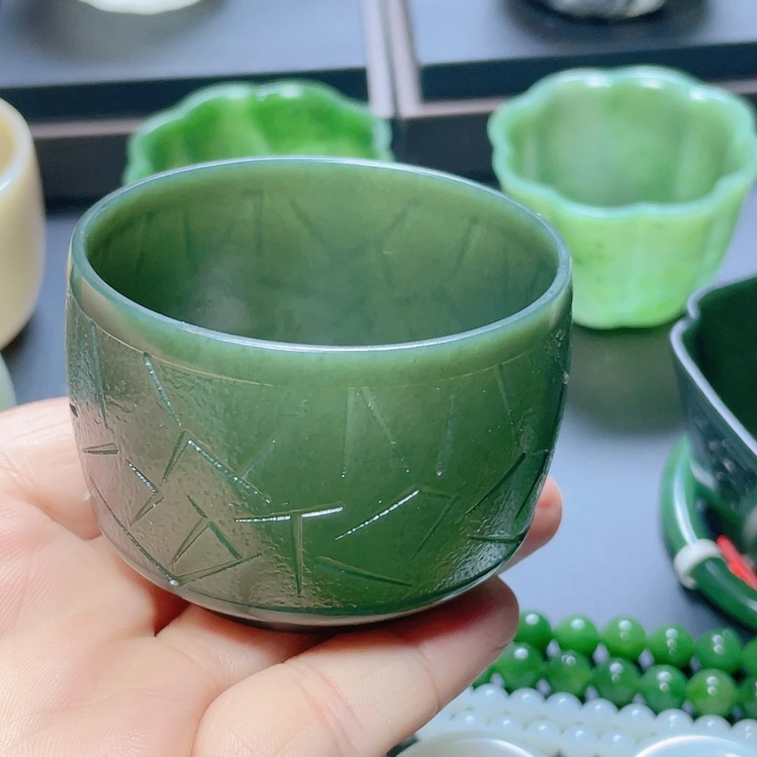 萧***雨和田玉未镶嵌挂件