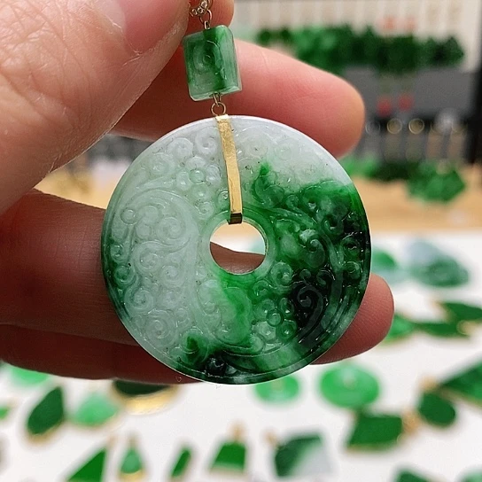 翡翠18K金镶嵌耳饰挂件