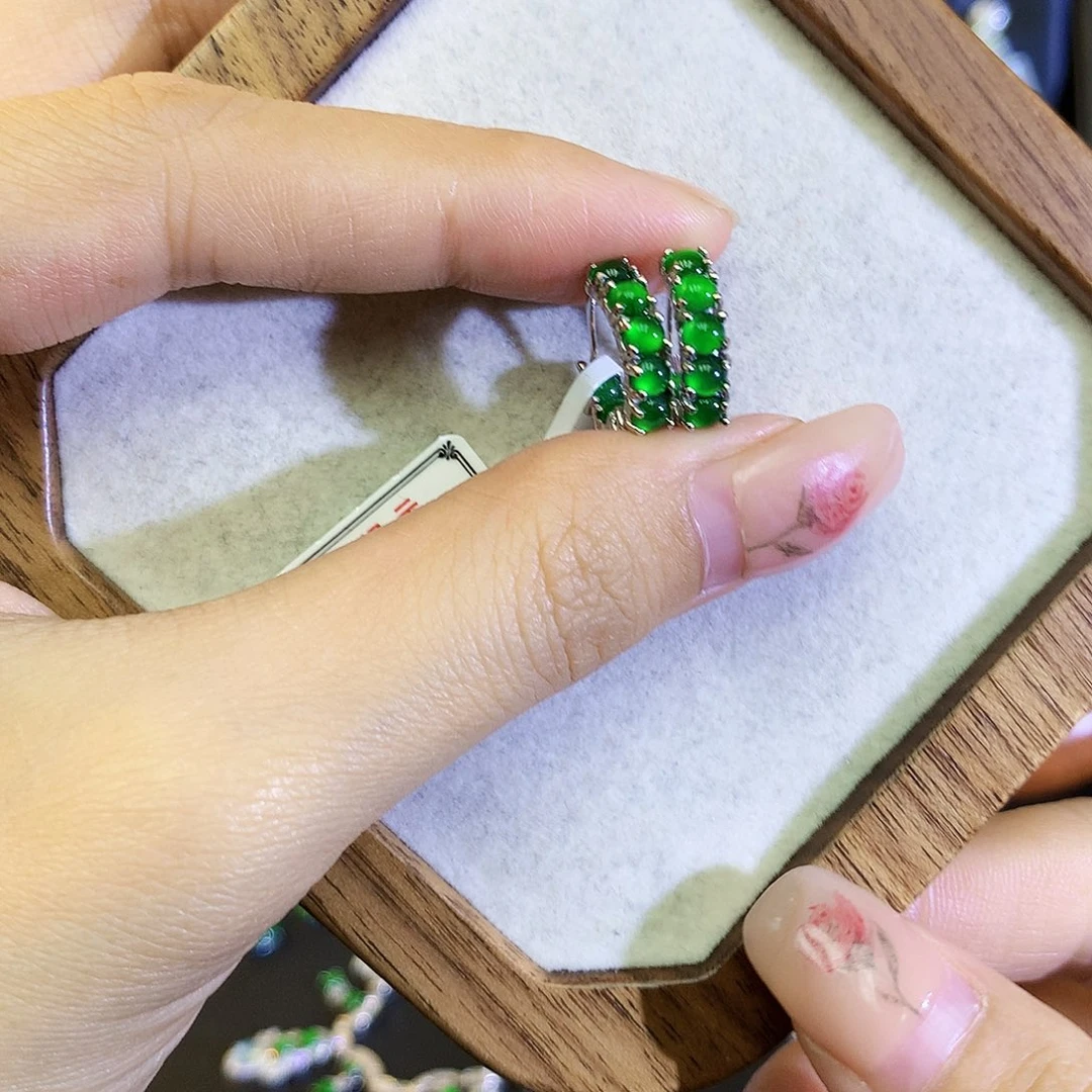 翡翠耳饰银S925镶嵌天然翡翠蛋面耳包