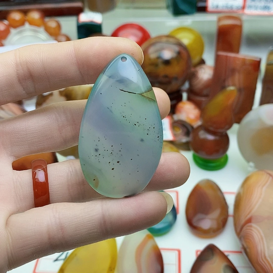 玛瑙/玉髓未镶嵌珠宝奇石