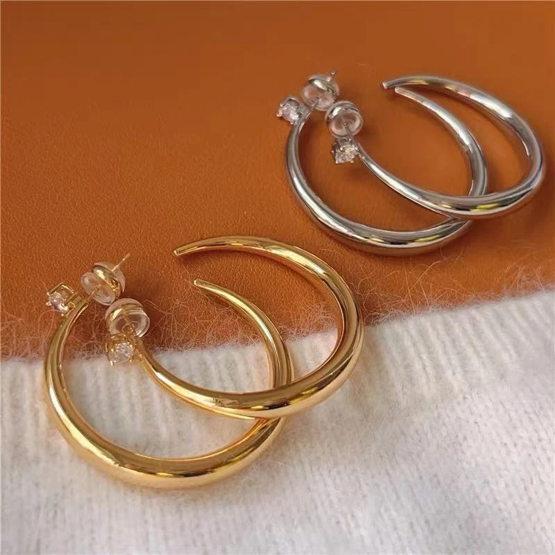 米梵缇 铜合金耳饰 法式气质金属C型耳环通勤时尚百搭镜面耳圈女